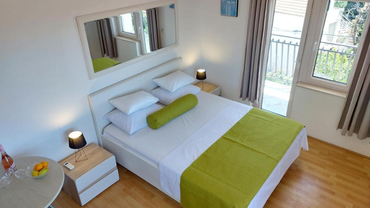Sea Side Apartments Vodice Extérieur photo