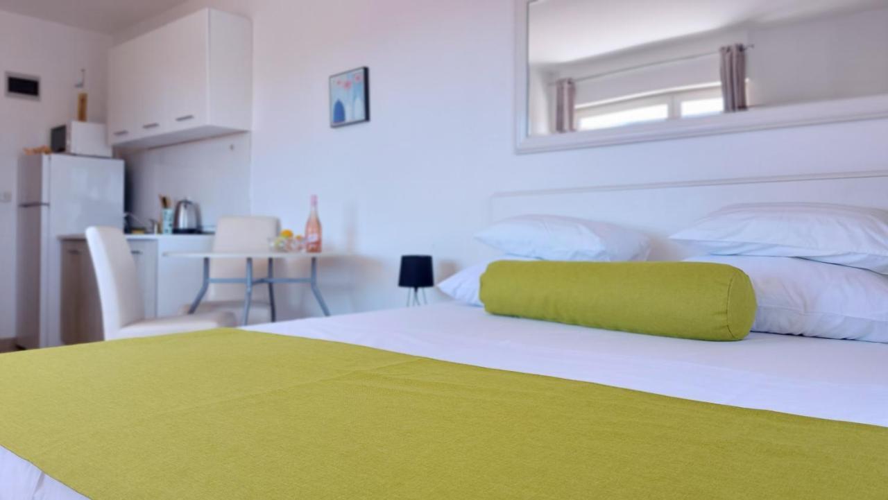 Sea Side Apartments Vodice Extérieur photo