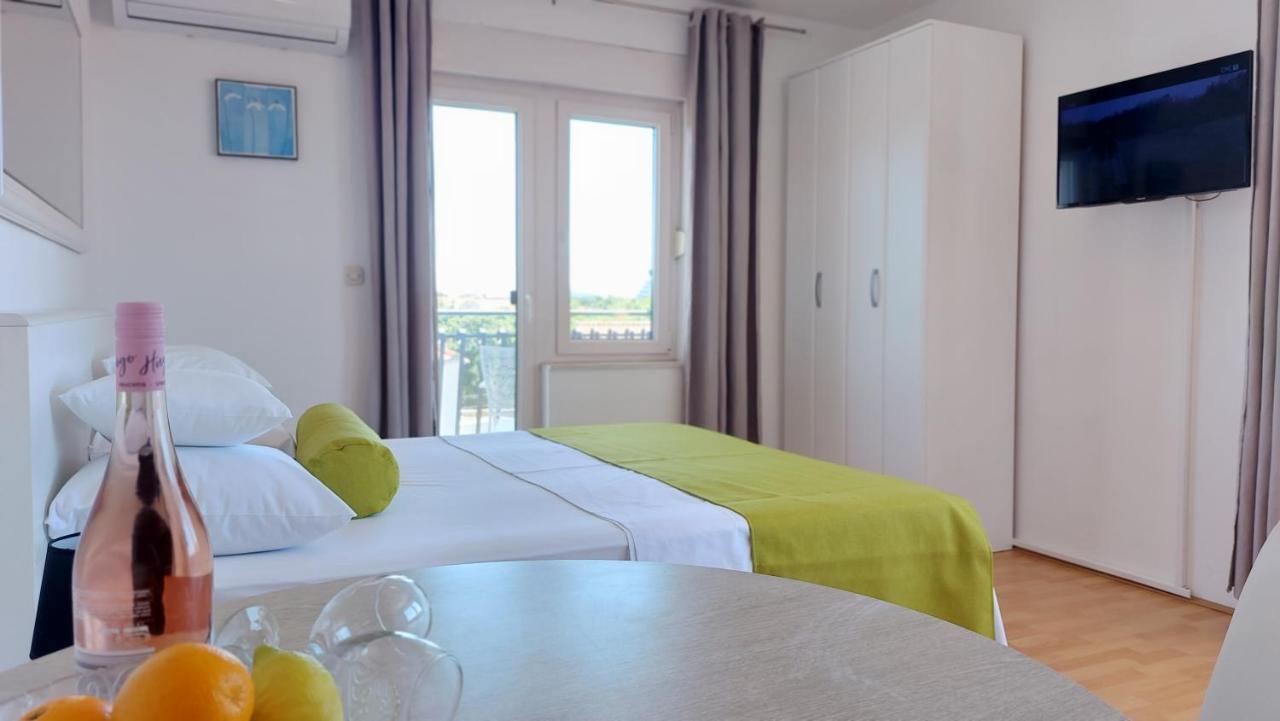 Sea Side Apartments Vodice Extérieur photo