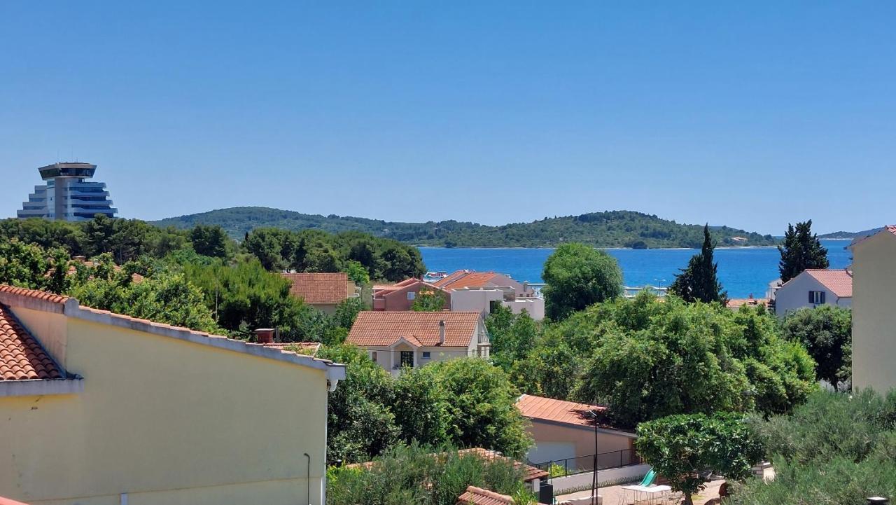 Sea Side Apartments Vodice Extérieur photo