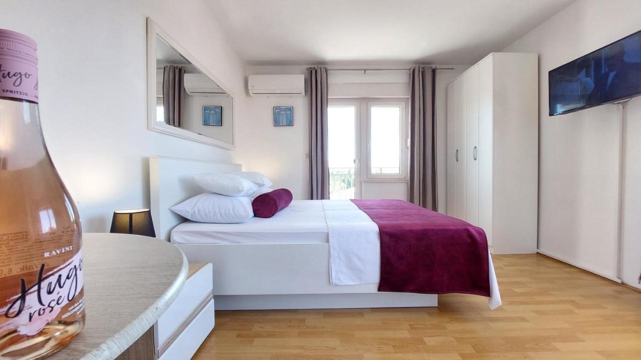 Sea Side Apartments Vodice Extérieur photo