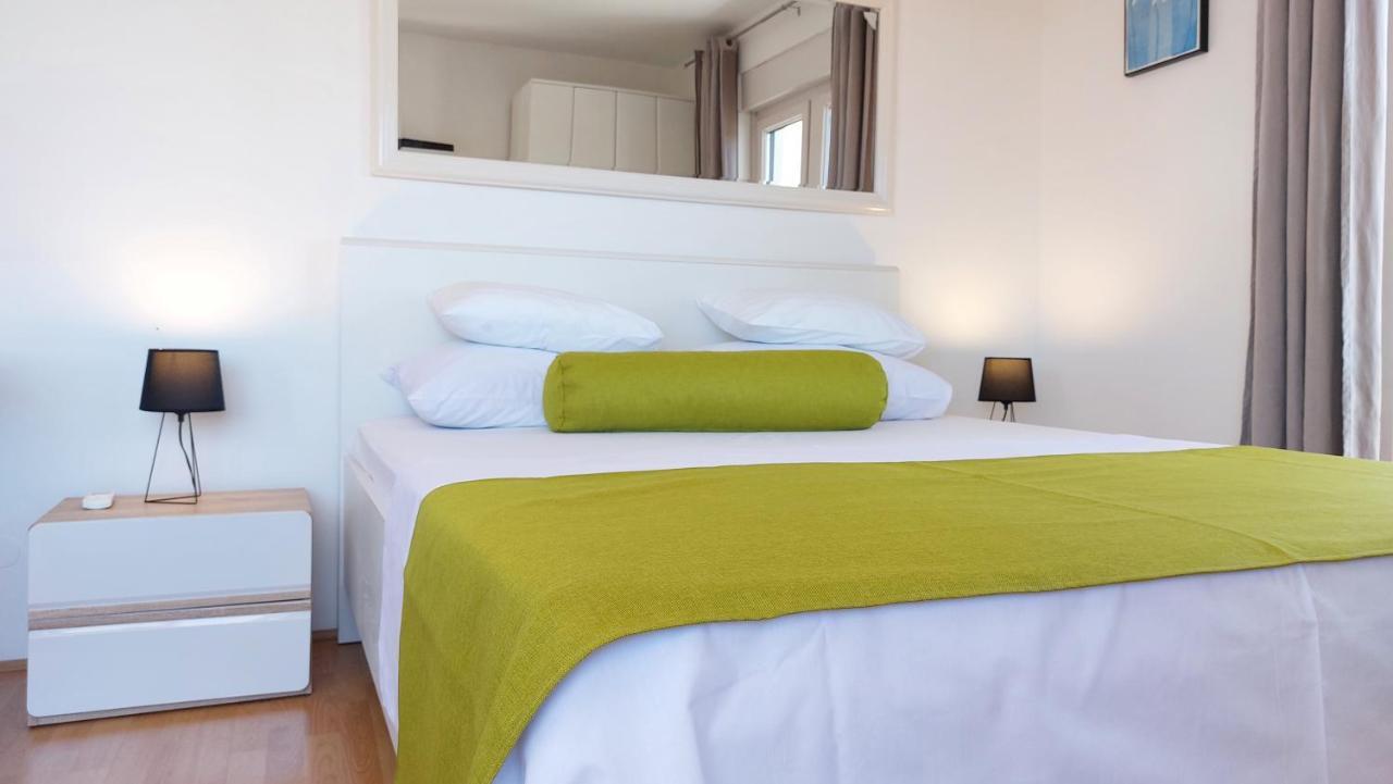 Sea Side Apartments Vodice Extérieur photo