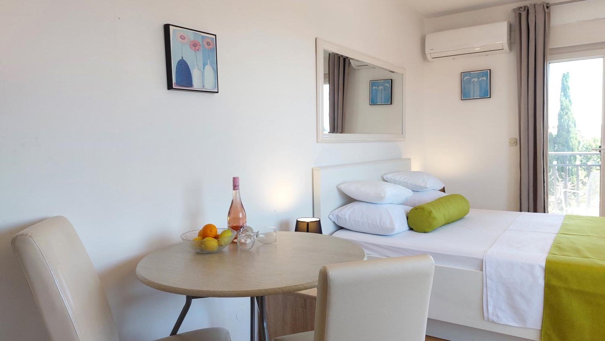 Sea Side Apartments Vodice Extérieur photo