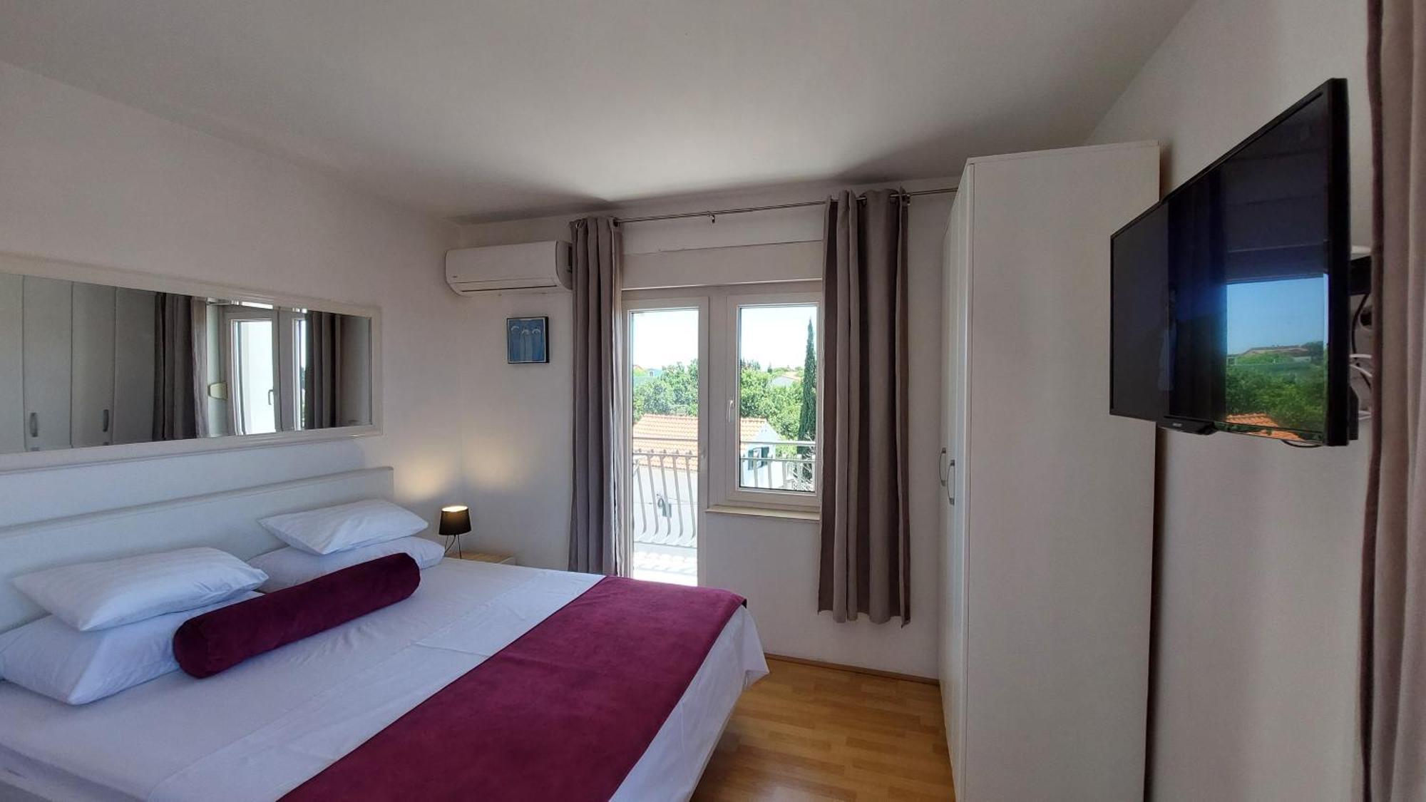 Sea Side Apartments Vodice Extérieur photo